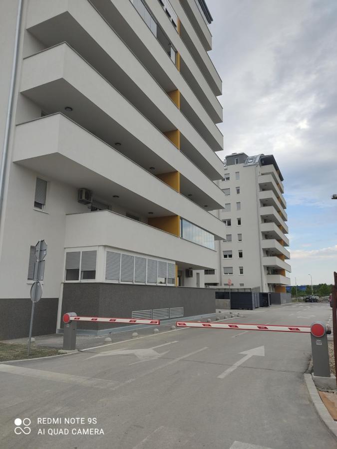 Bosco Appartement Zagreb Buitenkant foto